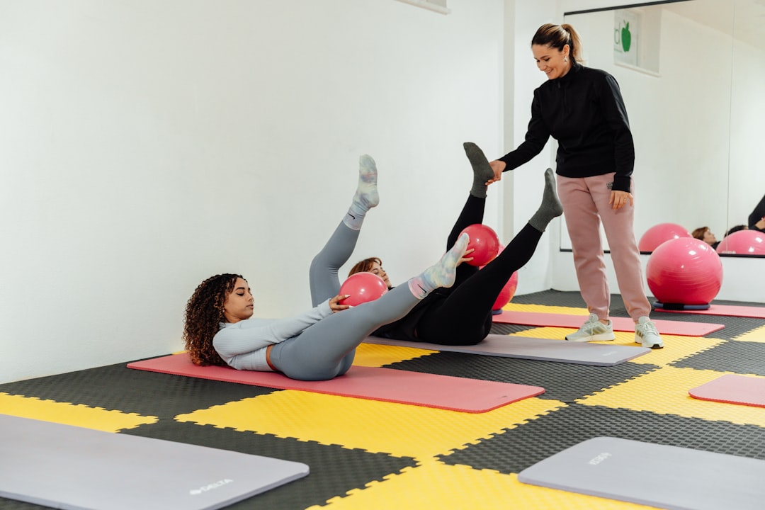 Certification professionnelle kinésithérapeute spécialiste nutrition sportive, accréditation clinique affichée